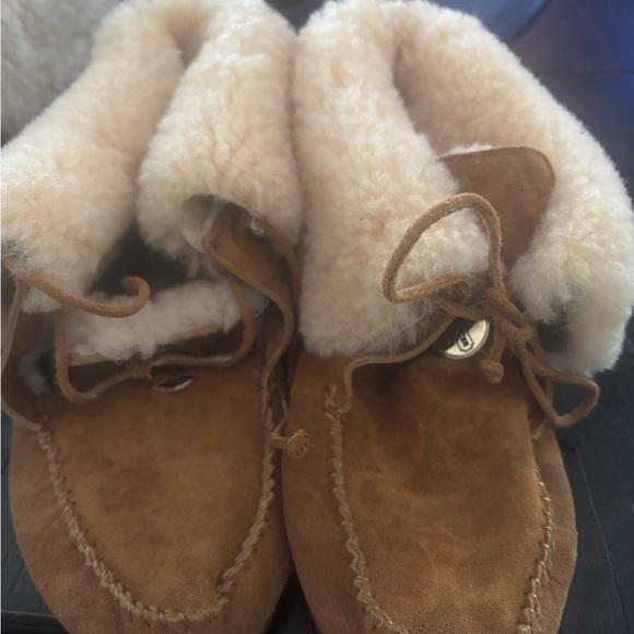 Coach Tan Suede Moccasins with Cream Lining - Picture 5 of 6